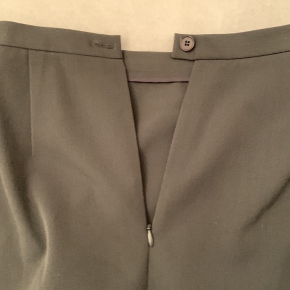 The Limited Stretch Pencil Skirt Dark Gray Size Two - Picture 3 of 7